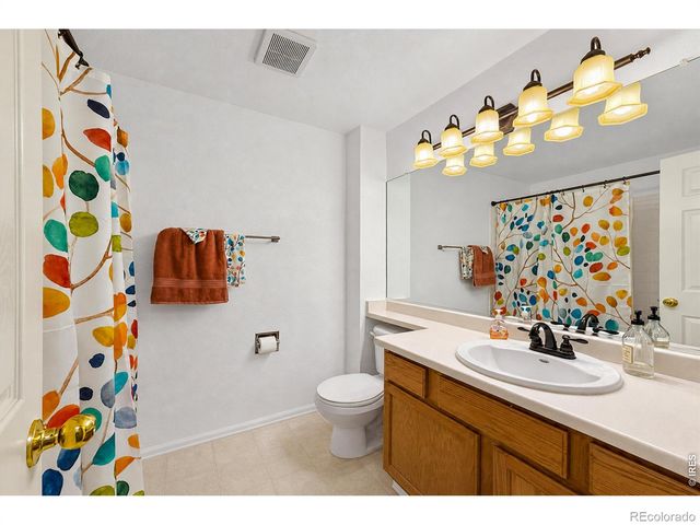 5472 Fox Run Boulevard, Longmont, CO 80504