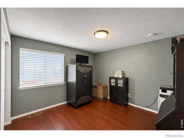 5472 Fox Run Boulevard, Longmont, CO 80504