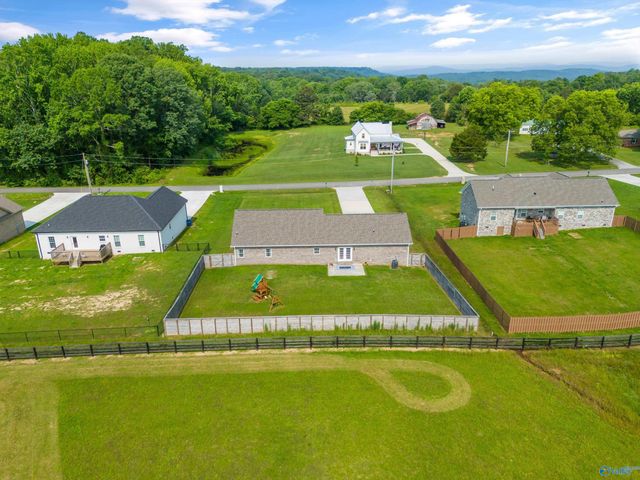 210 Mcpeters Road, Grant, AL 35747