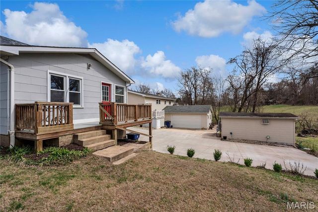 1200 E 8th Street, Washington, MO 63090