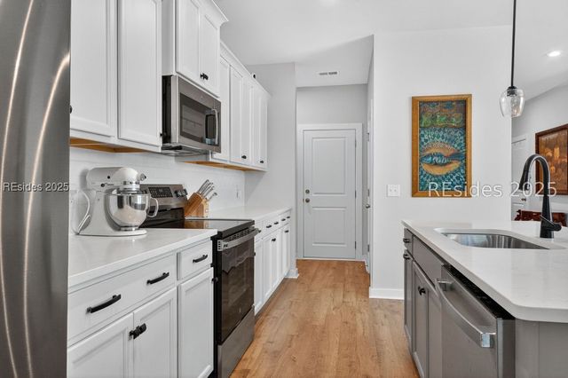 254 Lockwood Dr, Bluffton, SC 29910