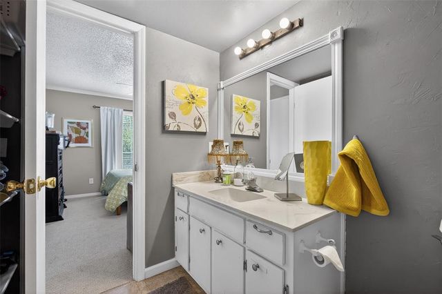 6100 N Brookline Avenue 12, Oklahoma City, OK 73112