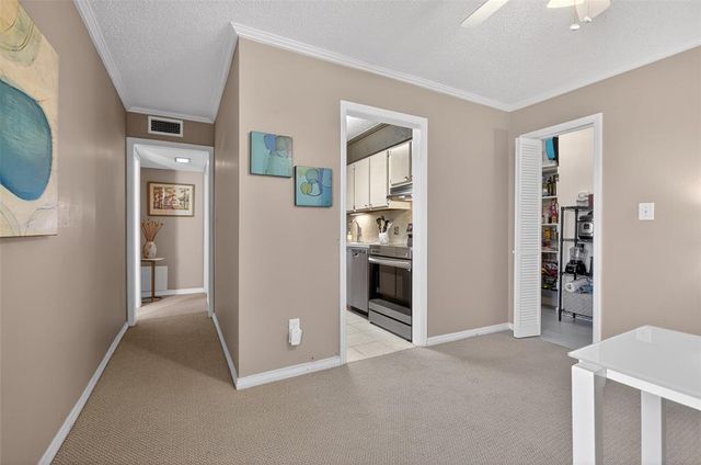 6100 N Brookline Avenue 12, Oklahoma City, OK 73112