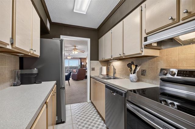 6100 N Brookline Avenue 12, Oklahoma City, OK 73112