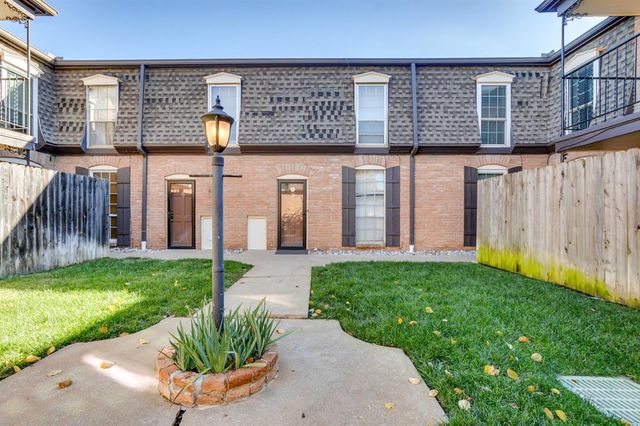 6100 N Brookline Avenue 12, Oklahoma City, OK 73112