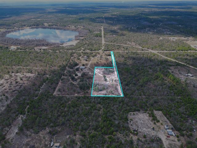 21835 NW Lake Mckenzie Boulevard, Altha, FL 32421
