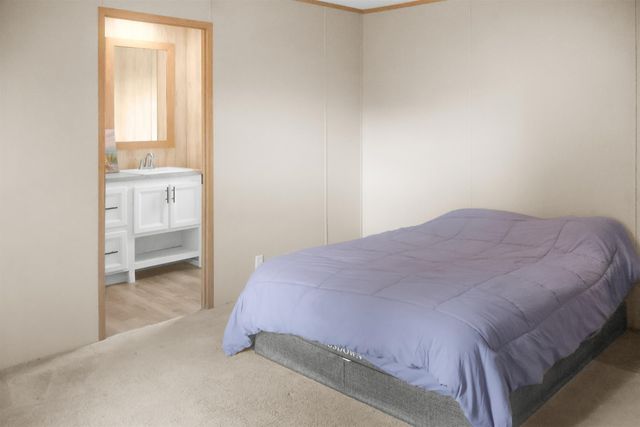 21835 NW Lake Mckenzie Boulevard, Altha, FL 32421