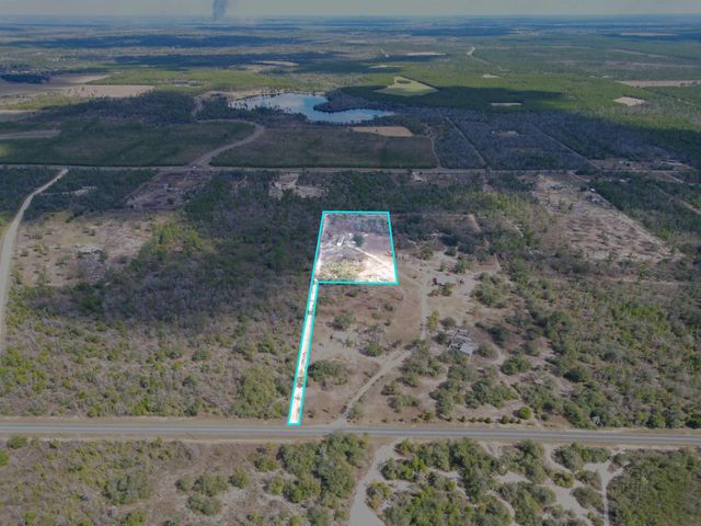 21835 NW Lake Mckenzie Boulevard, Altha, FL 32421