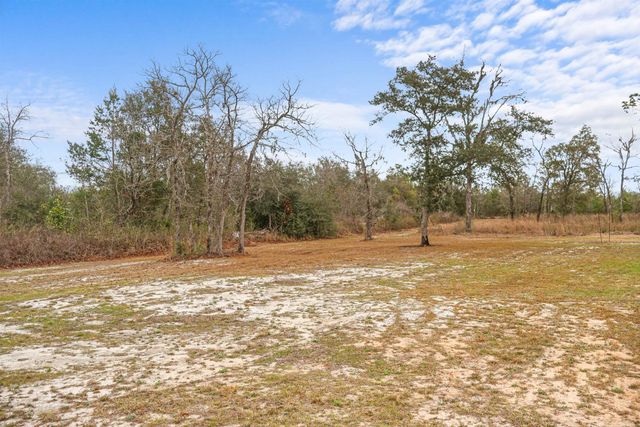 21835 NW Lake Mckenzie Boulevard, Altha, FL 32421