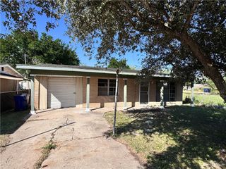 1137 S Texas Avenue, Mercedes, TX 78570