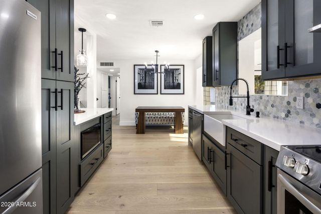 627 N 59TH Place, Mesa, AZ 85205