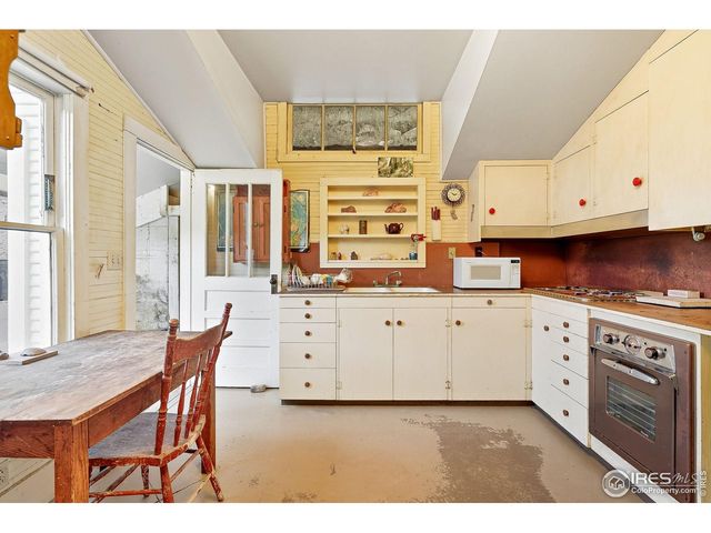 6112 Fourmile Canyon Dr, Boulder, CO 80302