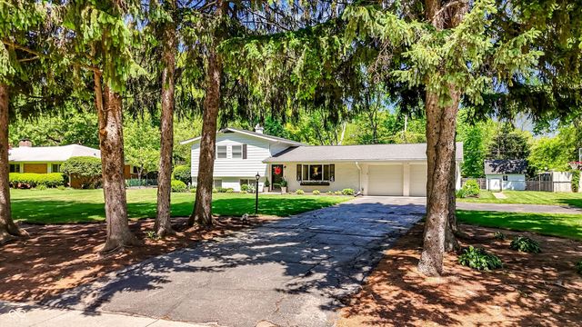 562 Holliday Lane, Indianapolis, IN 46260