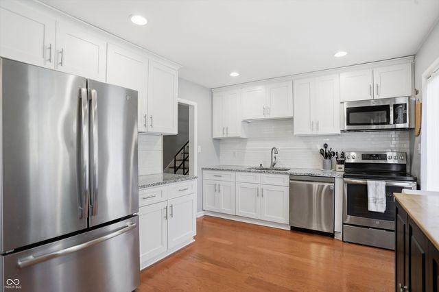 562 Holliday Lane, Indianapolis, IN 46260