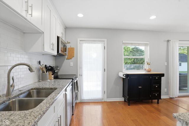 562 Holliday Lane, Indianapolis, IN 46260