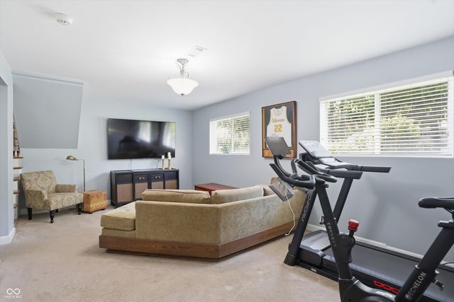 562 Holliday Lane, Indianapolis, IN 46260