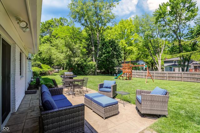 562 Holliday Lane, Indianapolis, IN 46260