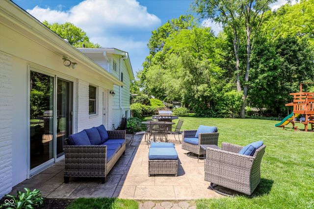 562 Holliday Lane, Indianapolis, IN 46260