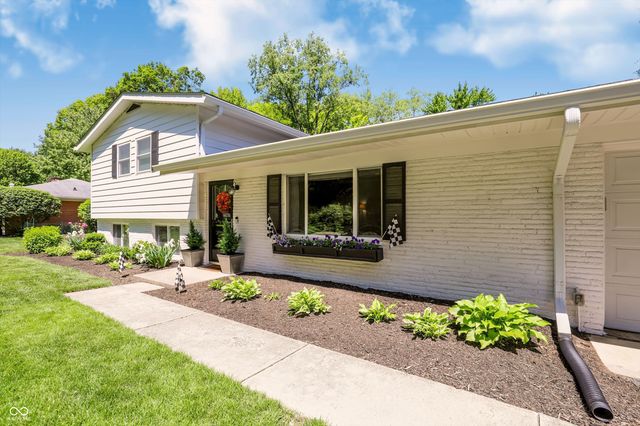 562 Holliday Lane, Indianapolis, IN 46260