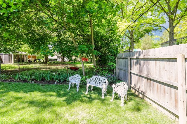 562 Holliday Lane, Indianapolis, IN 46260