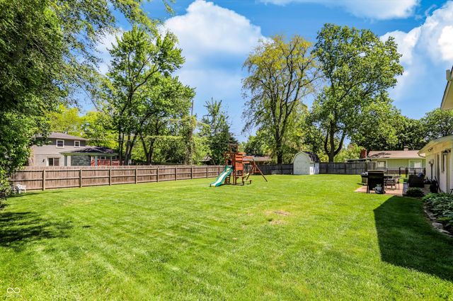 562 Holliday Lane, Indianapolis, IN 46260