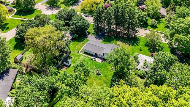 562 Holliday Lane, Indianapolis, IN 46260
