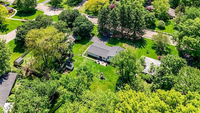 562 Holliday Lane, Indianapolis, IN 46260