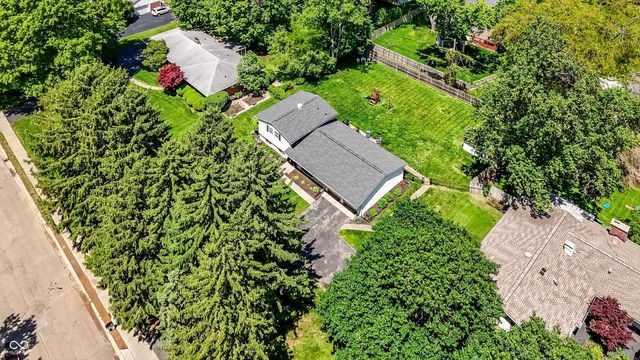 562 Holliday Lane, Indianapolis, IN 46260