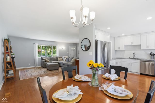 562 Holliday Lane, Indianapolis, IN 46260