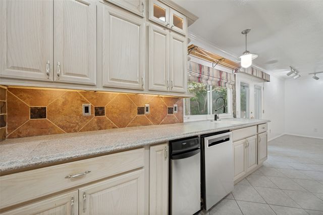 5068 Avery Lane, The Colony, TX 75056