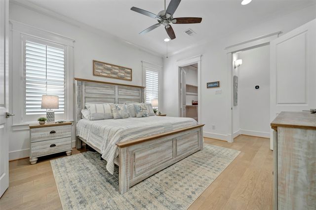 4 Caravelle Court, Galveston, TX 77554