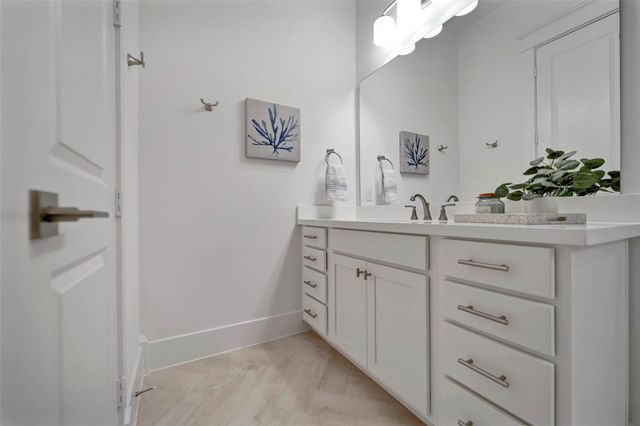 4 Caravelle Court, Galveston, TX 77554