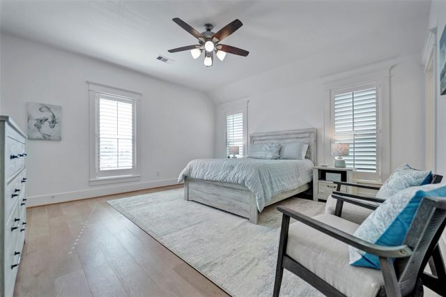 4 Caravelle Court, Galveston, TX 77554