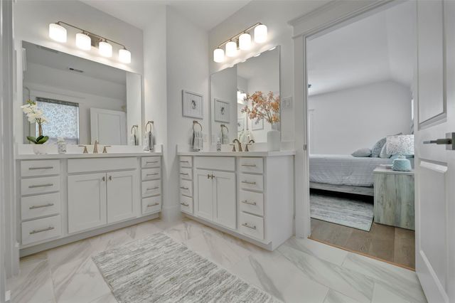 4 Caravelle Court, Galveston, TX 77554