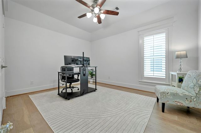 4 Caravelle Court, Galveston, TX 77554