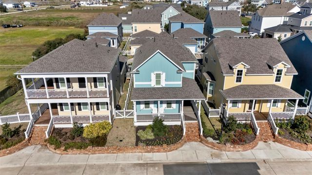 4 Caravelle Court, Galveston, TX 77554