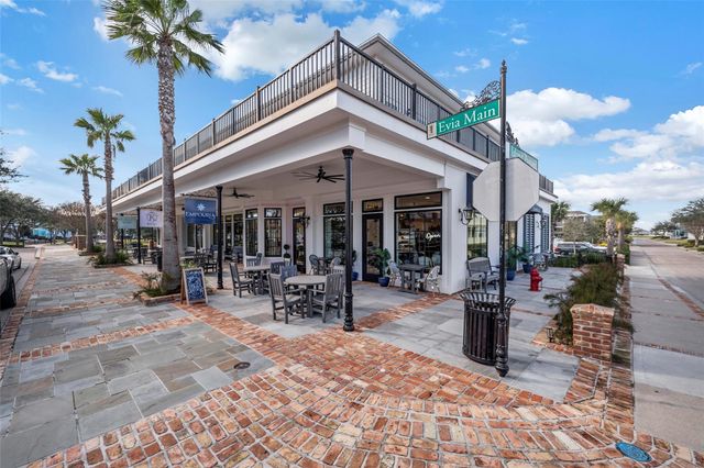 4 Caravelle Court, Galveston, TX 77554