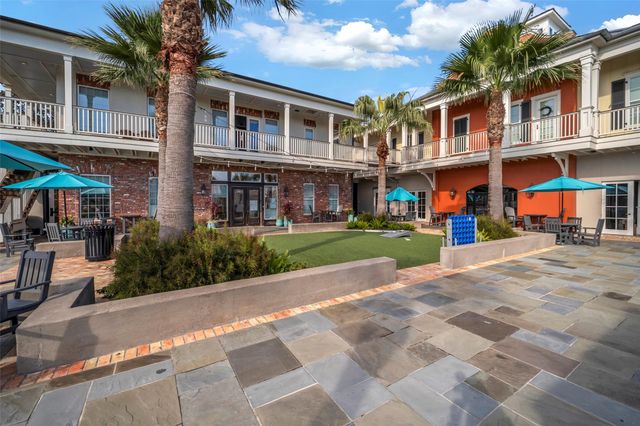 4 Caravelle Court, Galveston, TX 77554