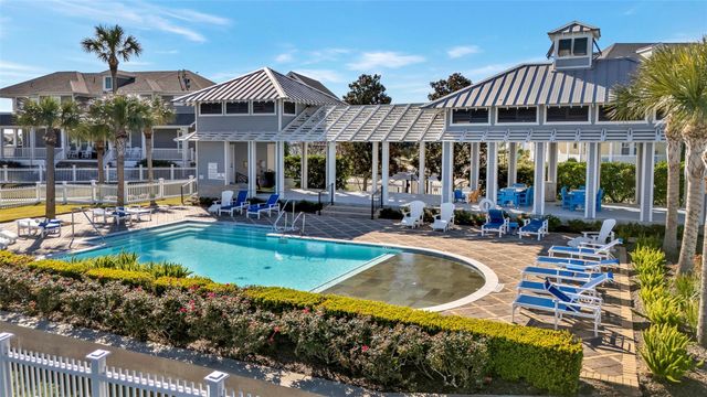 4 Caravelle Court, Galveston, TX 77554