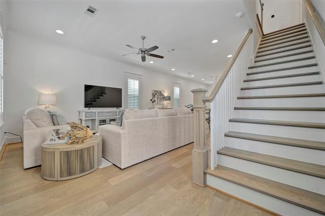 4 Caravelle Court, Galveston, TX 77554