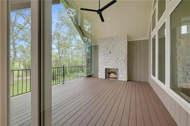 24916 W 98th Place, Lenexa, KS 66227