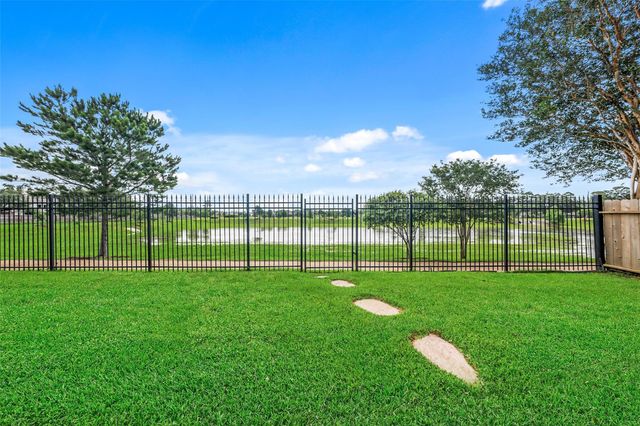 15830 Country Trail, Tomball, TX 77377