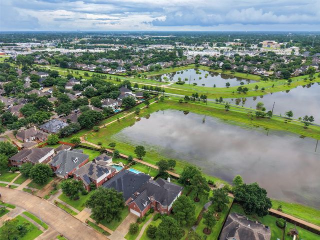 15830 Country Trail, Tomball, TX 77377