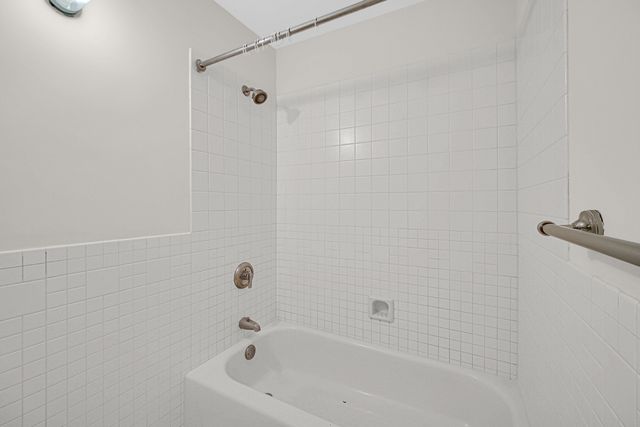 40 E 9th Street 1809, Chicago, IL 60605