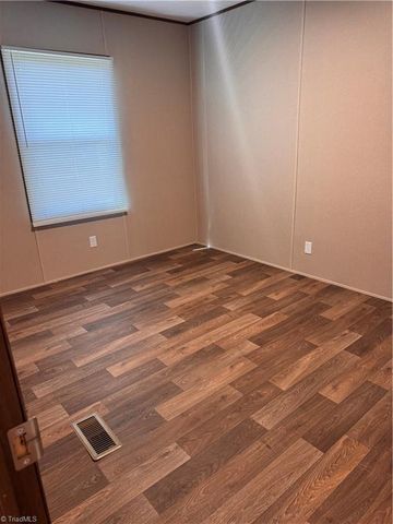 336 Ed Byerly Road, Lexington, NC 27295