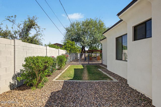11615 N 64TH Place, Scottsdale, AZ 85254