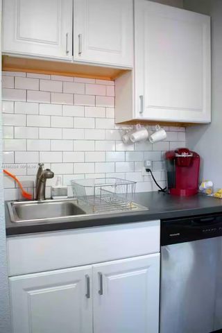 1009 TEQUESTA, Fort Lauderdale, FL 33311