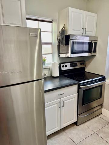 1009 TEQUESTA, Fort Lauderdale, FL 33311