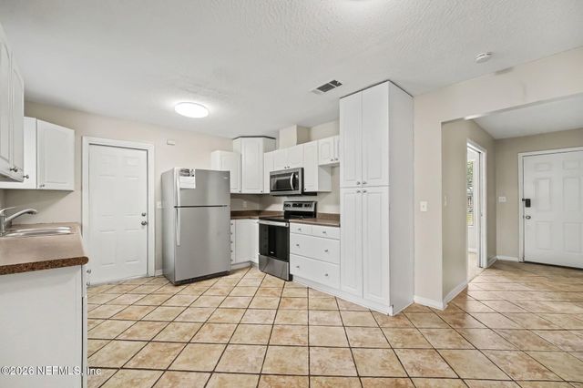 8232 FROST Street N, Jacksonville, FL 32221