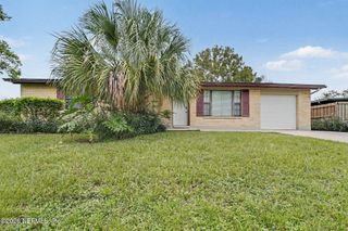 8232 FROST Street N, Jacksonville, FL 32221